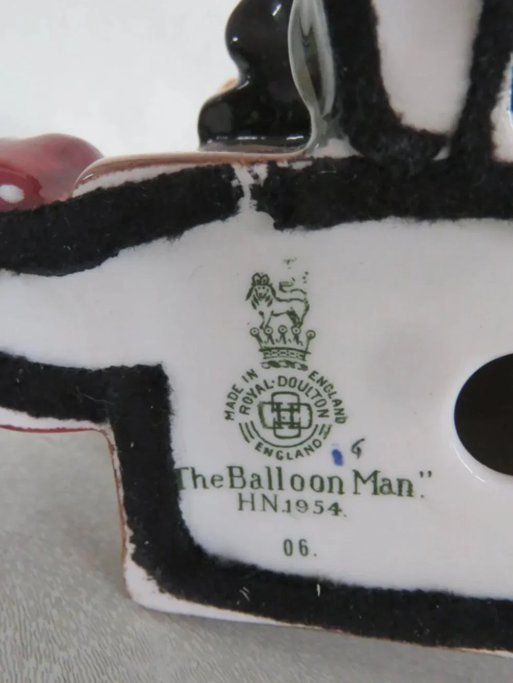 Royal Doulton Old Balloon Seller HN1315 Balloon Man HN1954 Figurines 4393B- RARE
